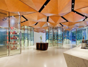 美國展臺設計公司如何在展臺搭建中合理利用玻璃材料的？